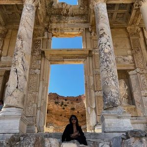 Meet your Posher, Mitzie